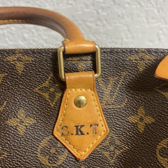 COPY - 40 mm bag mint condition , has initials ( SKT) - Picture 6 of 16
